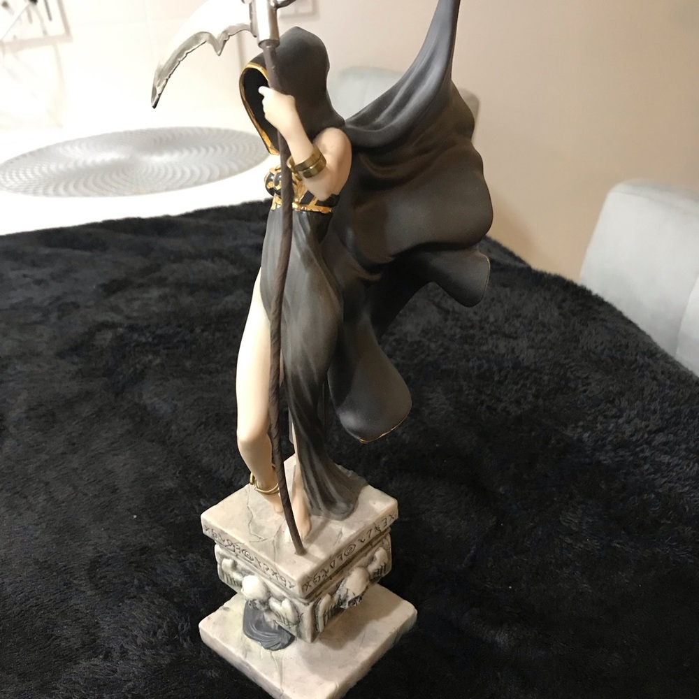 Franklin Mint “Mistress of Death” Cloaked Reaper Sculpture